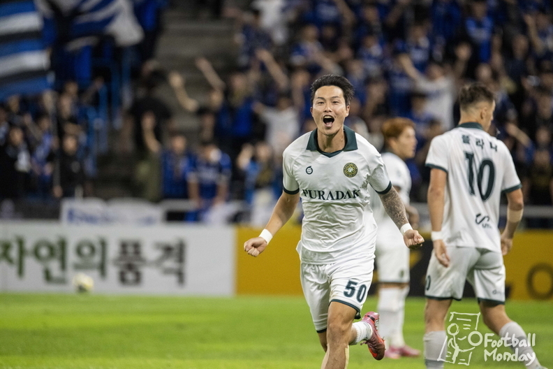  인천축구경기장에서 열린 인천유나이티드와의 경기에서 멀티골을 기록한 김포FC의 박동진 ⓒ김포FC 공식 SNS