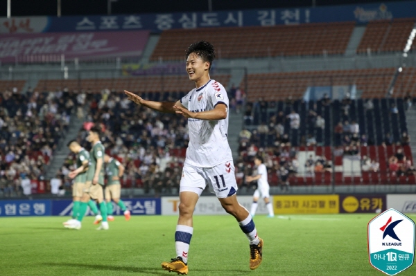 결승골을 터뜨린 이승우 ©연합뉴스=한국프로축구연맹 결승골을 터뜨린 이승우 ©연합뉴스=한국프로축구연맹