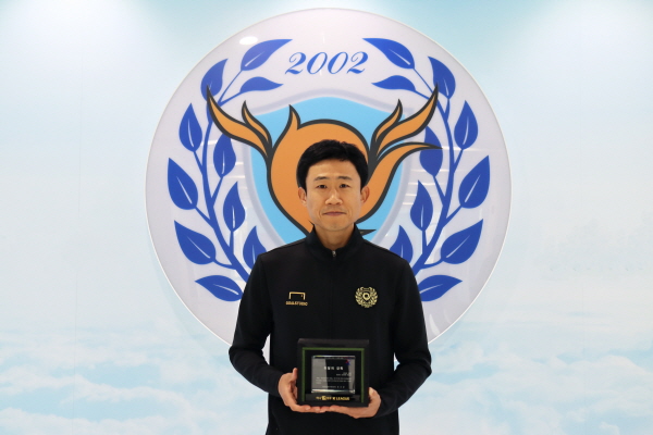 대구 FC의 13대 감독에 선임된 최원권 감독 ©대구 FC 제공 대구 FC의 13대 감독에 선임된 최원권 감독 ©대구 FC 제공