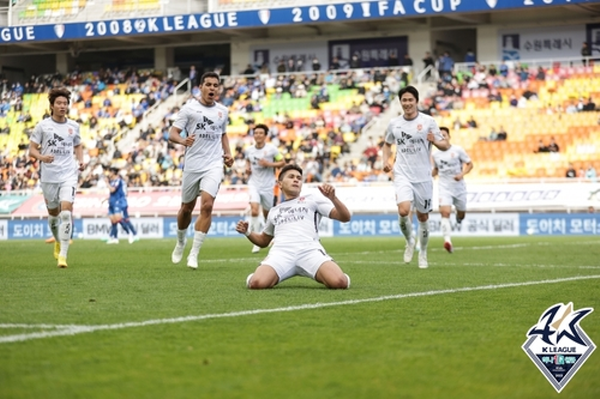 지난 10라운드 베스트일레븐에 선정된 헤이스 ©연합뉴스=한국프로축구연맹 제공 지난 10라운드 베스트일레븐에 선정된 헤이스 ©연합뉴스=한국프로축구연맹 제공