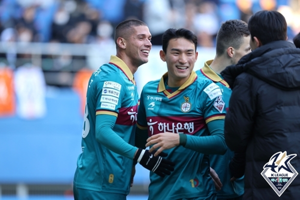 골가뭄 대전 티아고 1달 만 득점 노려 ©연합뉴스=한국프로축구연맹 골가뭄 대전 티아고 1달 만 득점 노려 ©연합뉴스=한국프로축구연맹