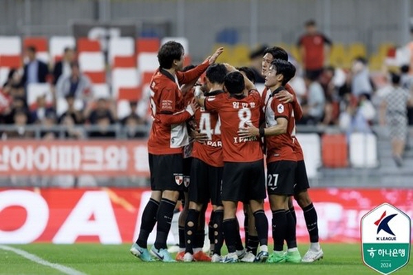 부산 아이파크 선수들 ©연합뉴스=한국프로축구연맹 제공 부산 아이파크 선수들 ©연합뉴스=한국프로축구연맹 제공